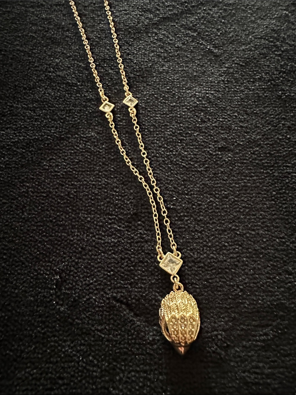 Kurt Geiger Eagle Pavé Pendant Necklace NWT - Picture 4 of 6